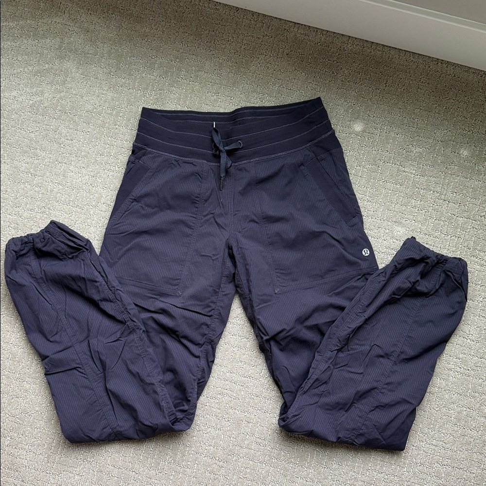 Lululemon Dance Studio Pants Lined size 6, navy blue